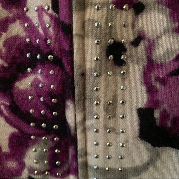Floral zip up cardigan with rhinestone embellishments by TanJay - Picture 8 of 8